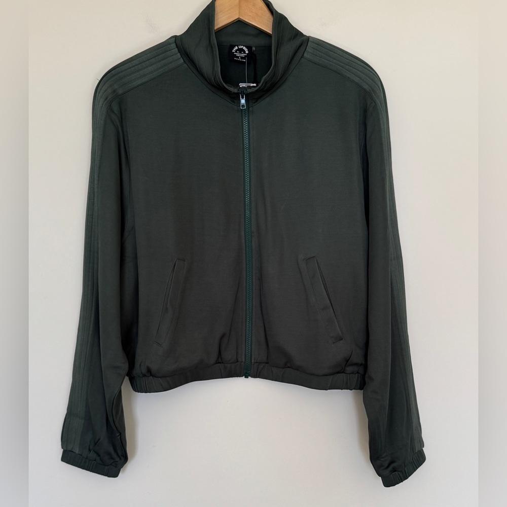 The Upside Roulette Jacket - Picture 4 of 7